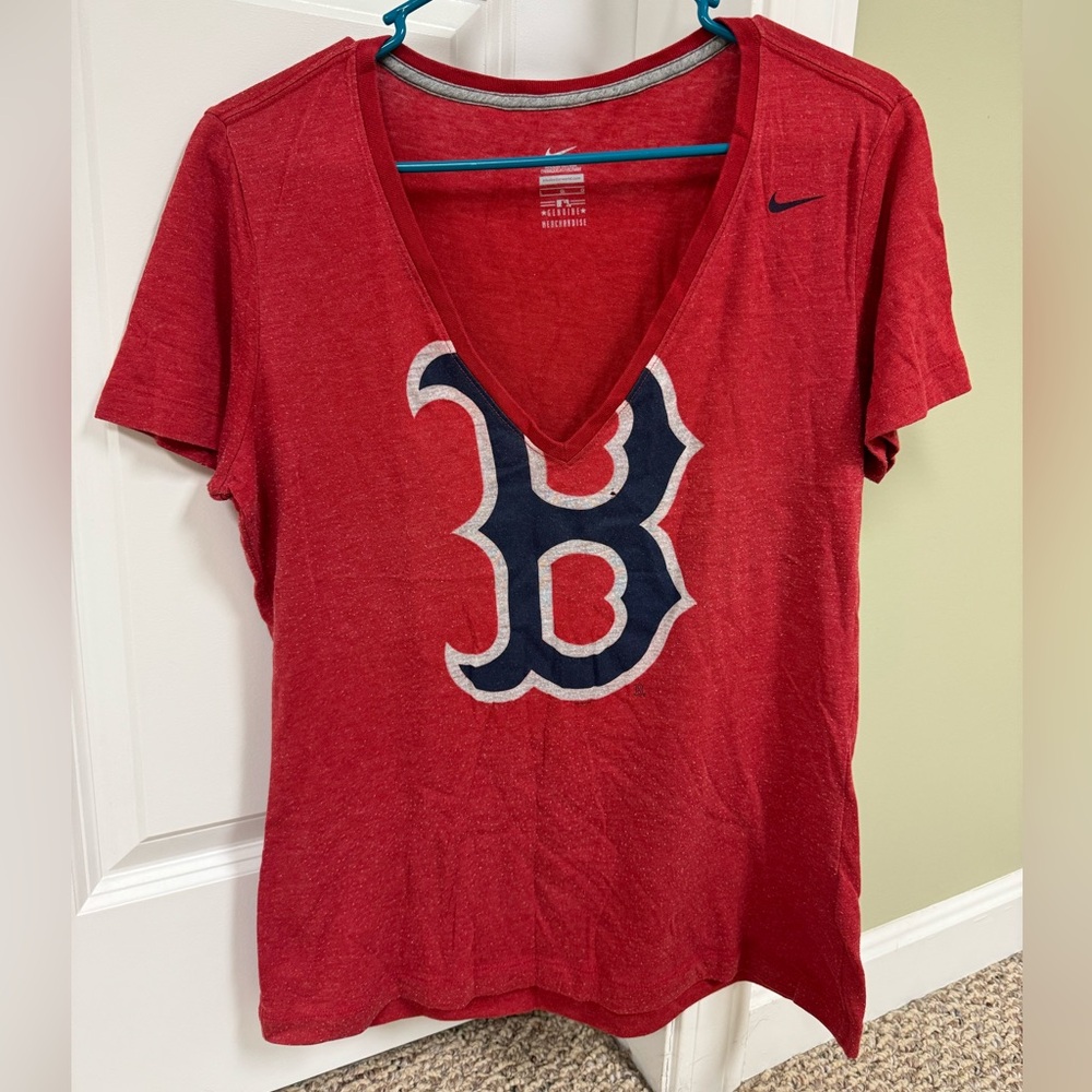 Women’s Nike Boston Red Sox V-Neck Tee